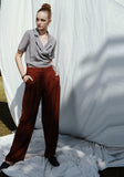 מכנסיים ארוכים לנשים - בורדו - דגם ניקנור - US-Fashion.tlv