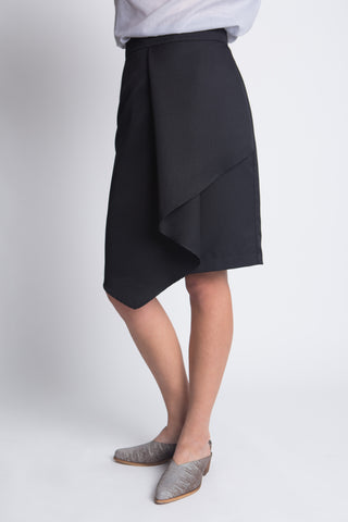 חצאית ישרה - שחור - דגם ברונקס - US-Fashion.tlv